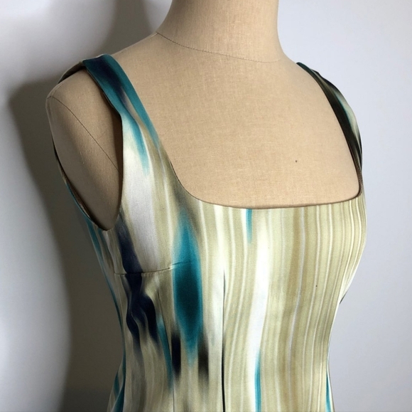 Elie Tahari Blue and Cream Backless Dress - Picture 4 of 9